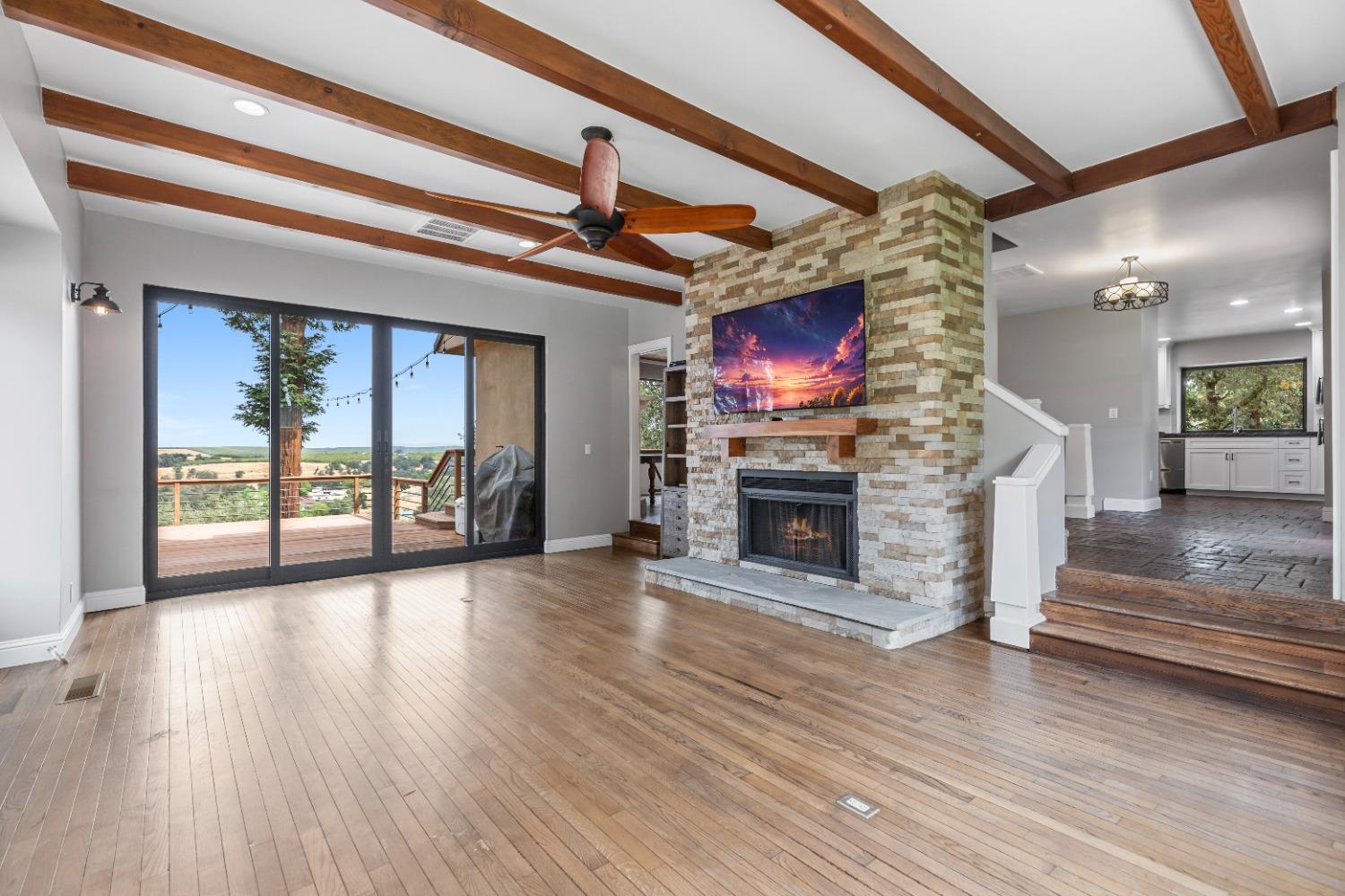 Detail Gallery Image 11 of 55 For 10008 River Oak Cir, Oakdale,  CA 95361 - 5 Beds | 3/1 Baths