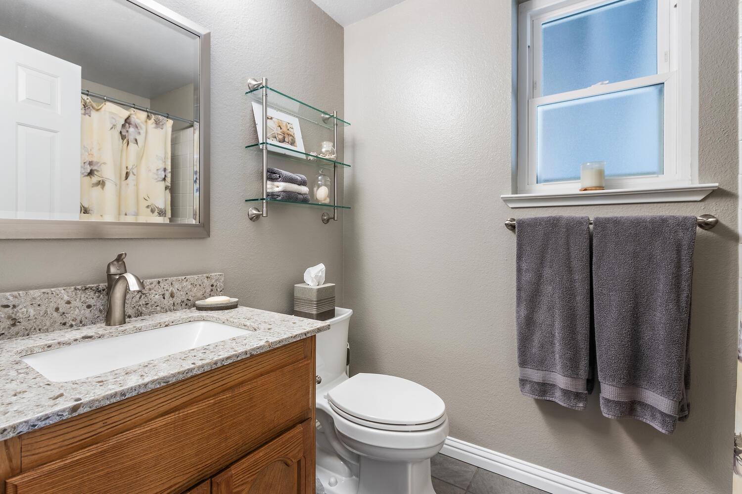 Detail Gallery Image 29 of 56 For 19 Green Mist Ct, Sacramento,  CA 95831 - 4 Beds | 3 Baths