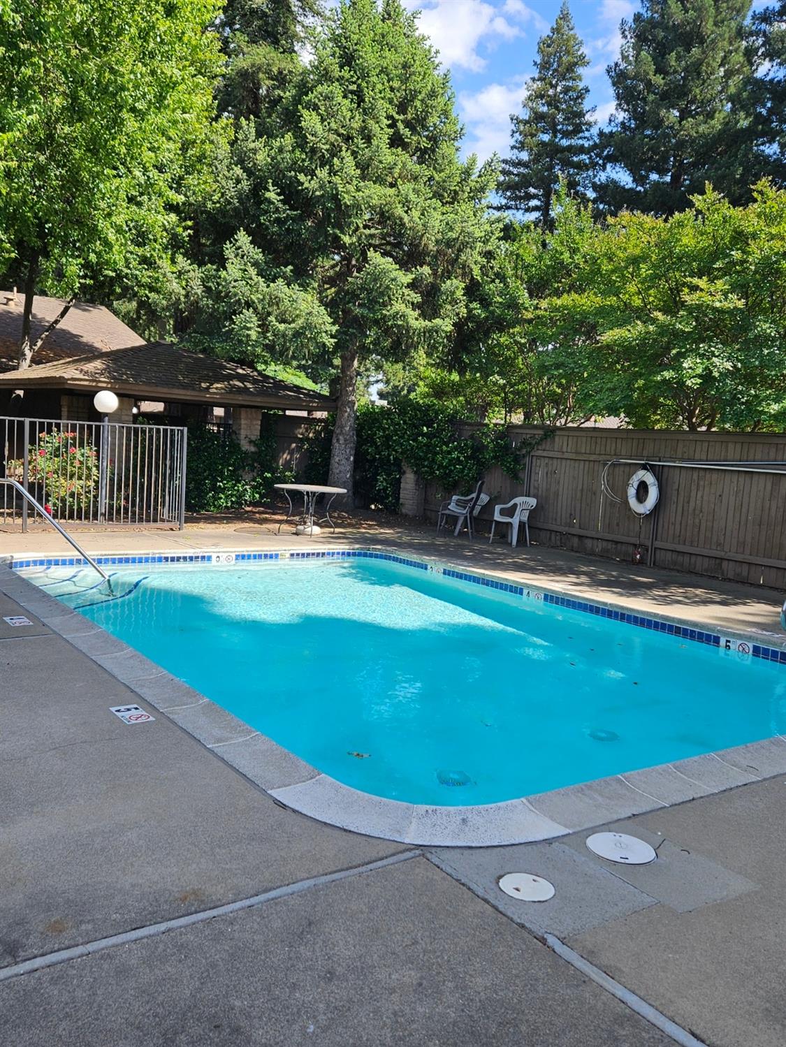 Detail Gallery Image 58 of 61 For 2473 American River Dr, Sacramento,  CA 95825 - – Beds | – Baths