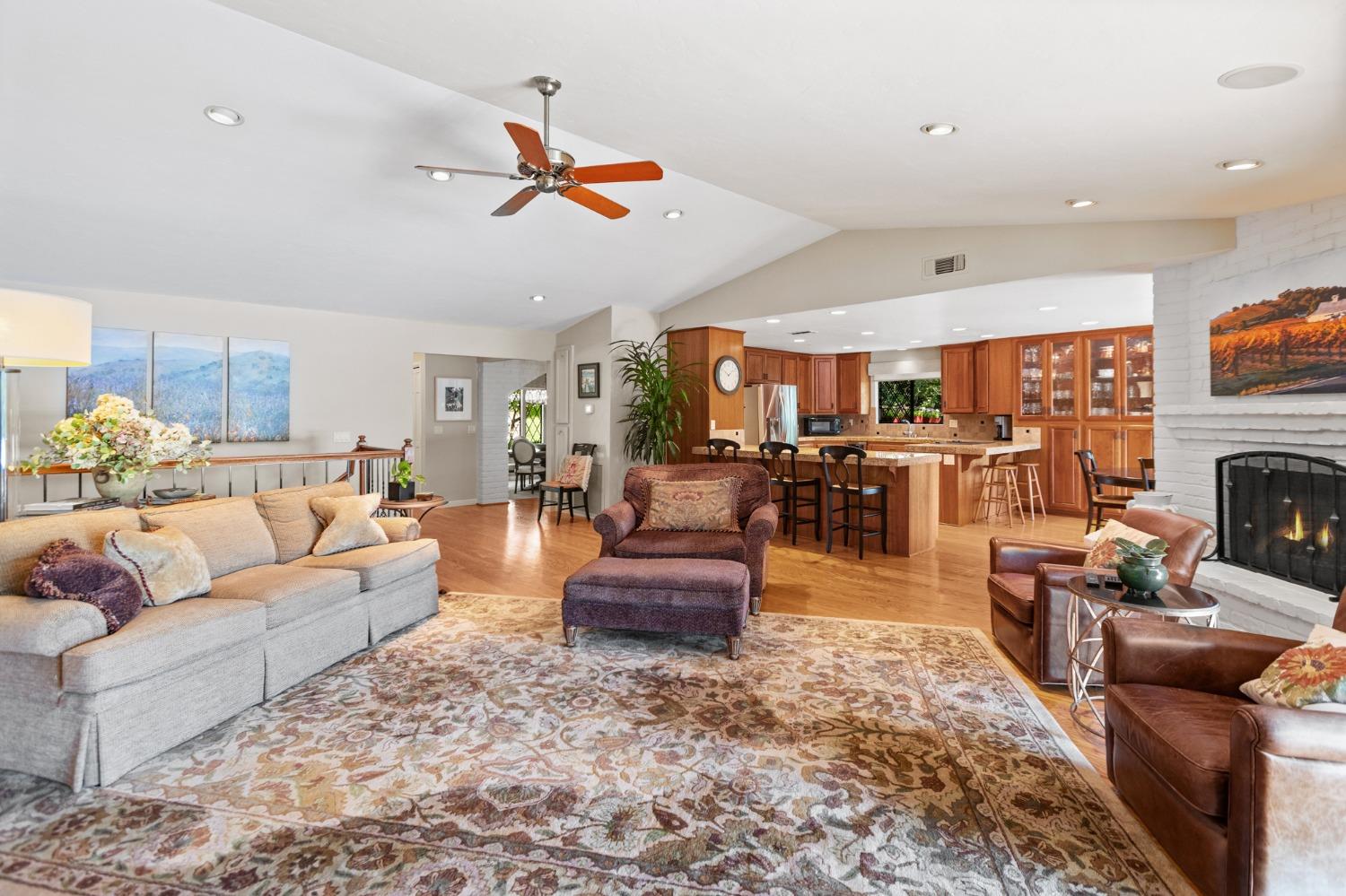 Detail Gallery Image 20 of 99 For 4010 Pretense Ct, Fair Oaks,  CA 95628 - 3 Beds | 3/1 Baths