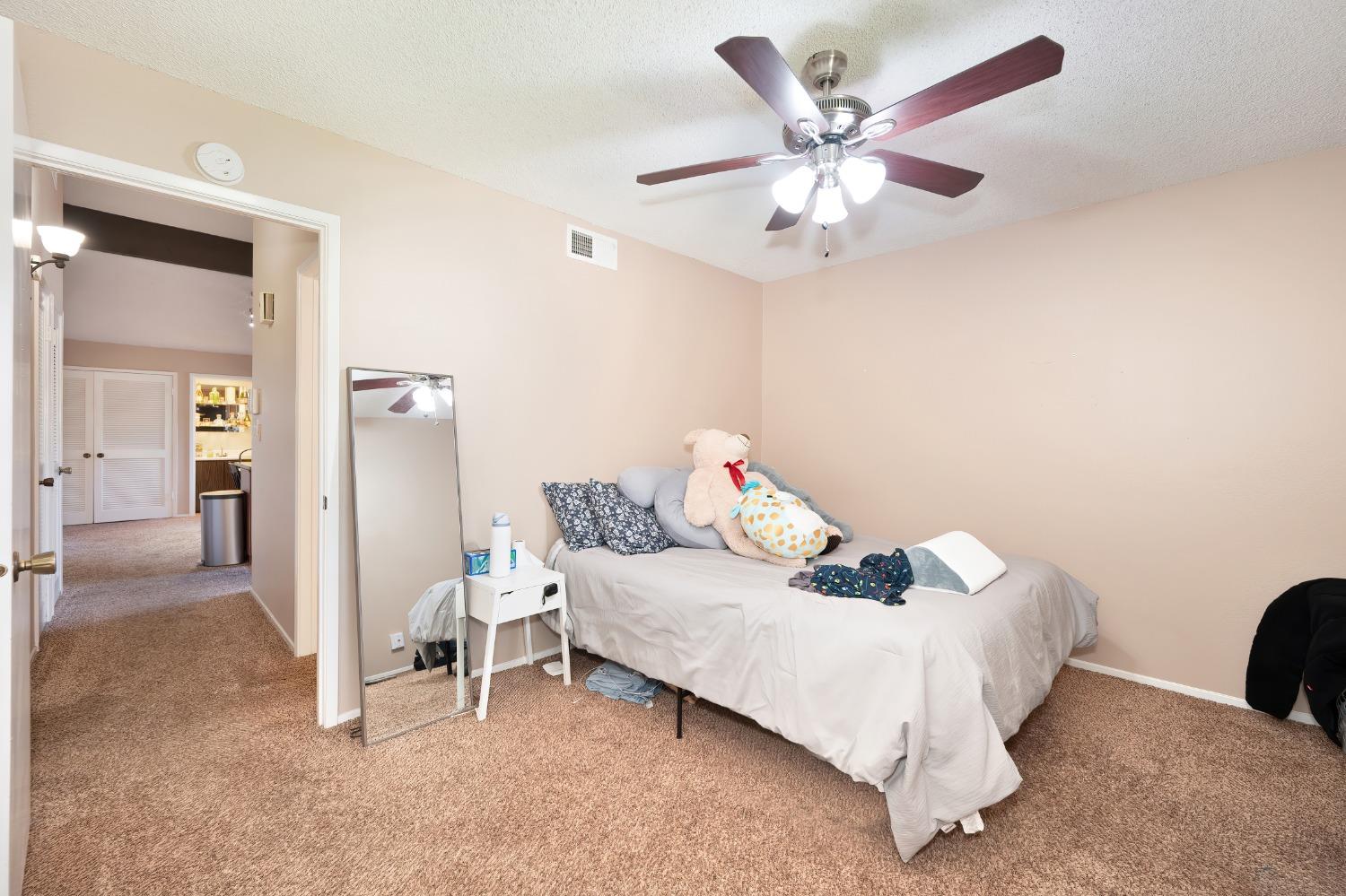 Detail Gallery Image 33 of 61 For 2473 American River Dr, Sacramento,  CA 95825 - – Beds | – Baths