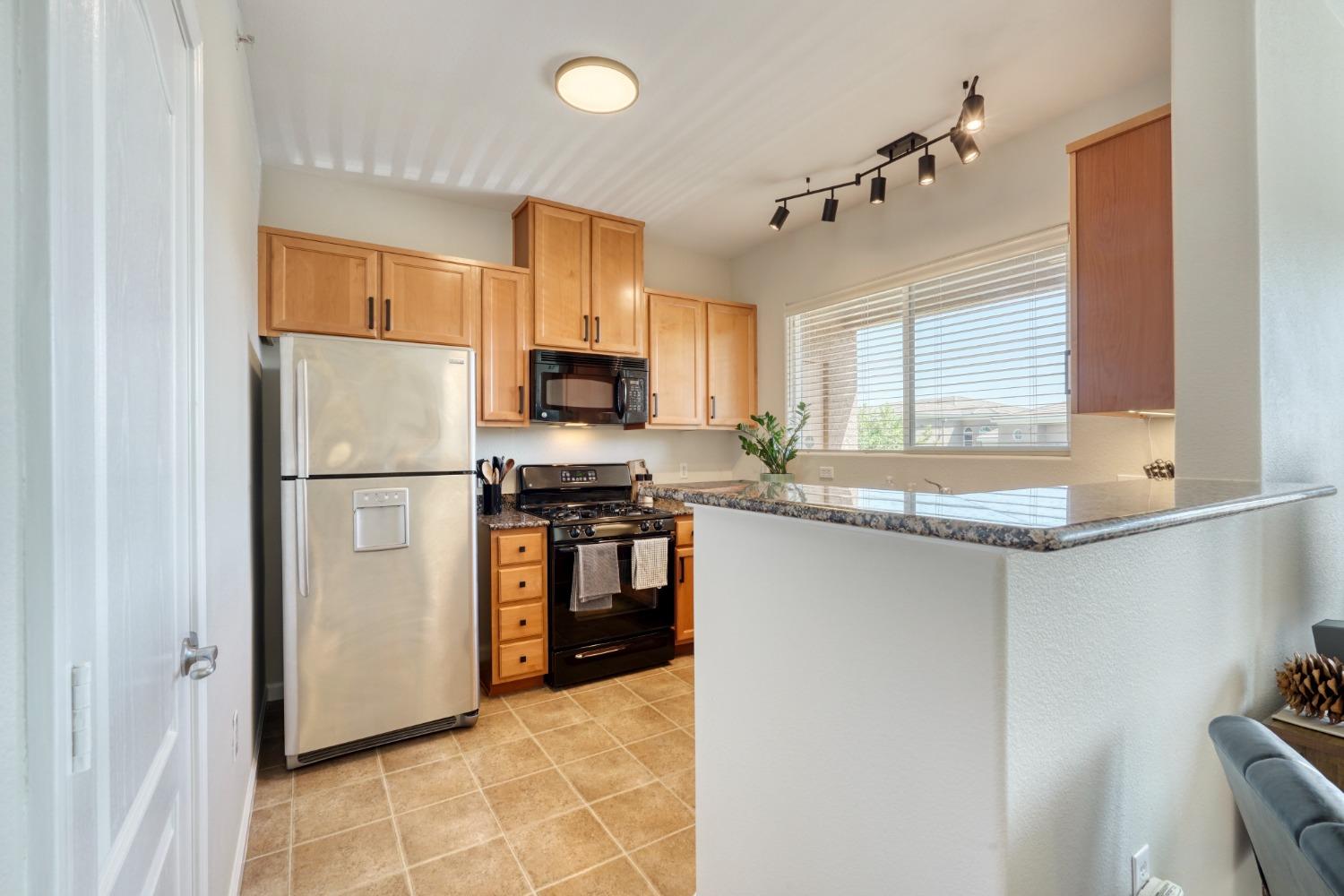 Photo #12: 225057644 Listing: Photo #12