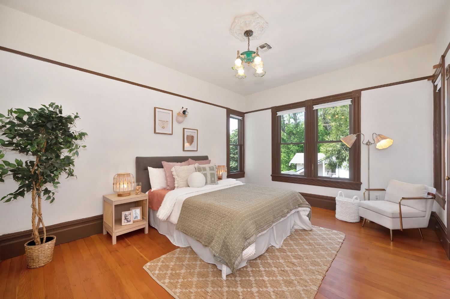 Detail Gallery Image 23 of 40 For 1111 U St, Sacramento,  CA 95818 - 4 Beds | 3/1 Baths