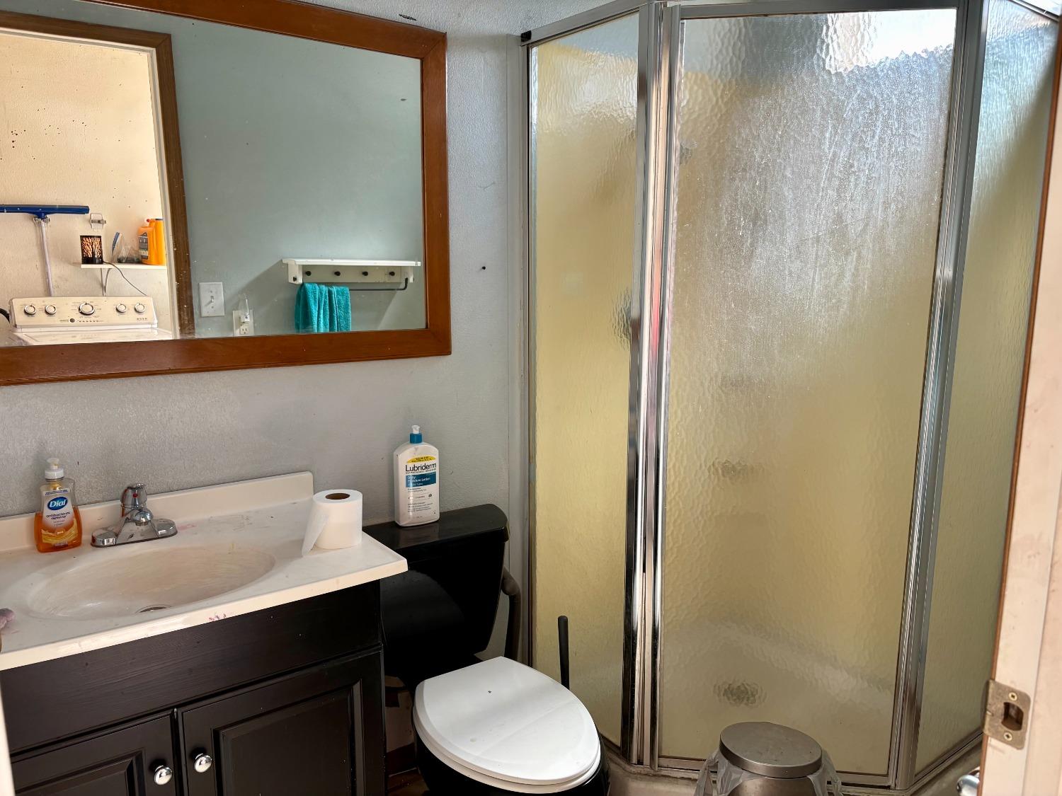 Detail Gallery Image 17 of 25 For 327 Cross St, Lodi,  CA 95242 - 3 Beds | 2 Baths