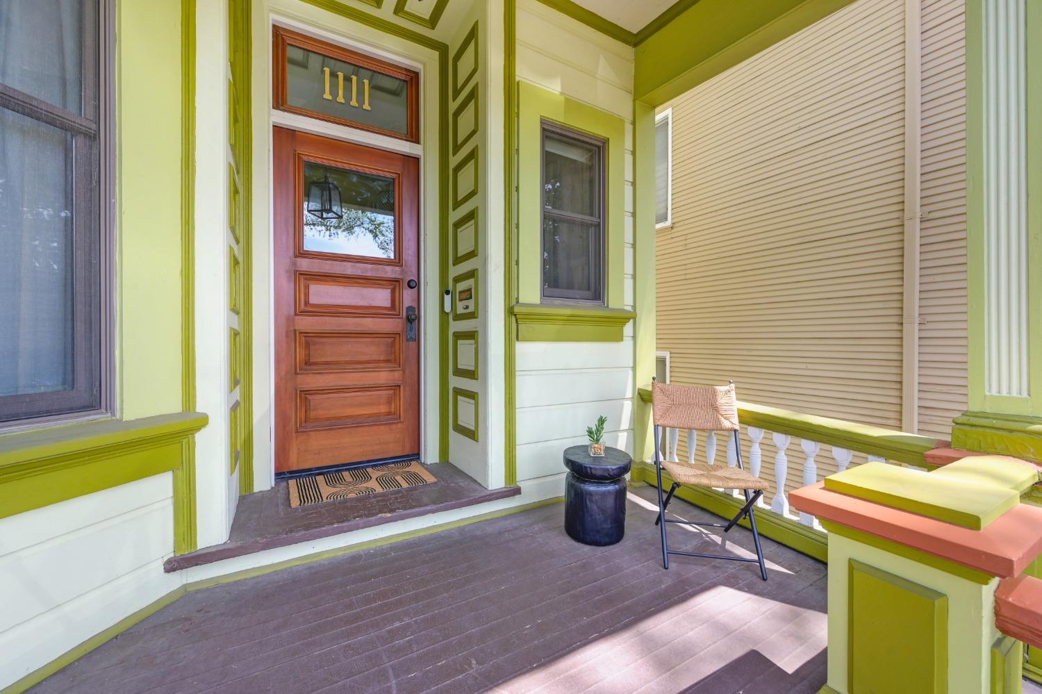 Detail Gallery Image 5 of 40 For 1111 U St, Sacramento,  CA 95818 - 4 Beds | 3/1 Baths