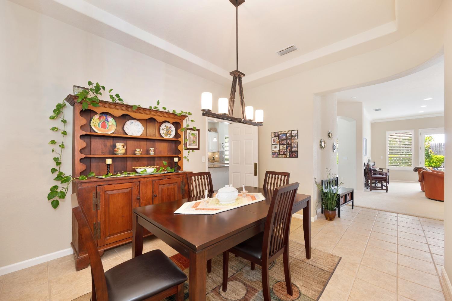 Detail Gallery Image 10 of 42 For 11017 Blue Wing Pl, Auburn,  CA 95603 - 4 Beds | 2/1 Baths