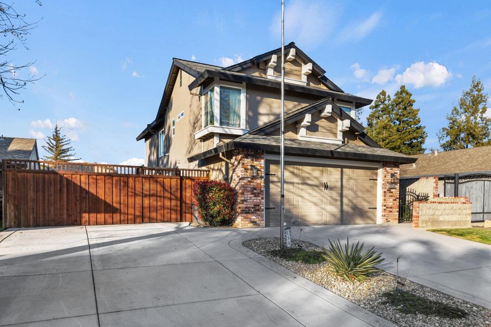 Detail Gallery Image 4 of 47 For 9523 Dunkerrin Way, Elk Grove,  CA 95758 - 3 Beds | 2/1 Baths