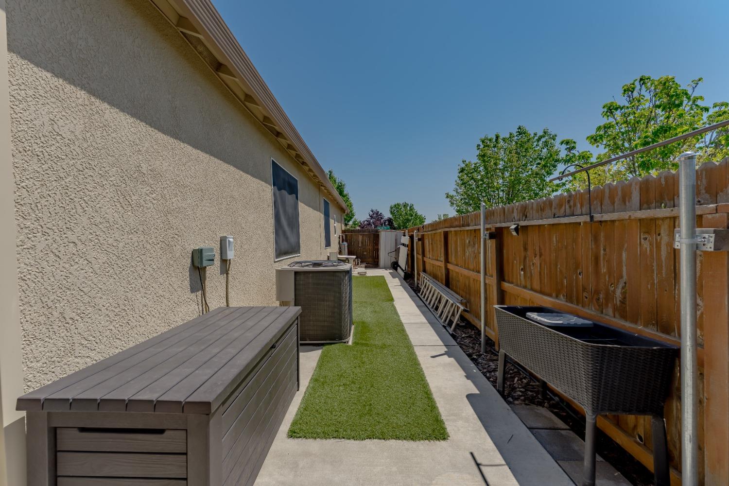 Turnberry Dr, Linda, California image 33