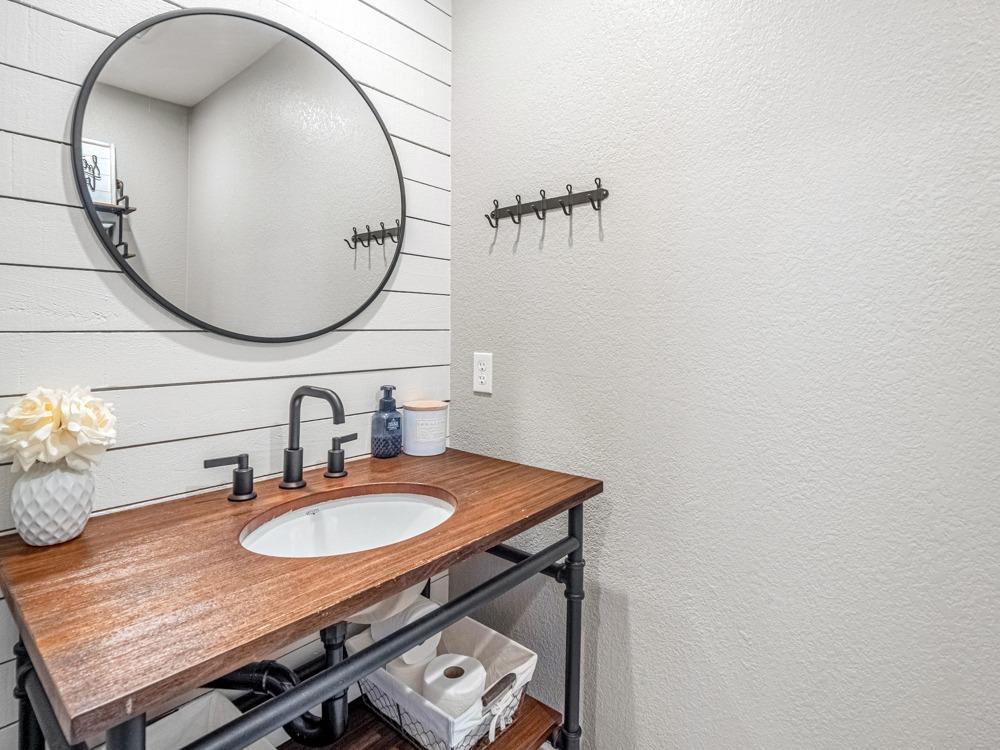 Detail Gallery Image 17 of 47 For 9523 Dunkerrin Way, Elk Grove,  CA 95758 - 3 Beds | 2/1 Baths
