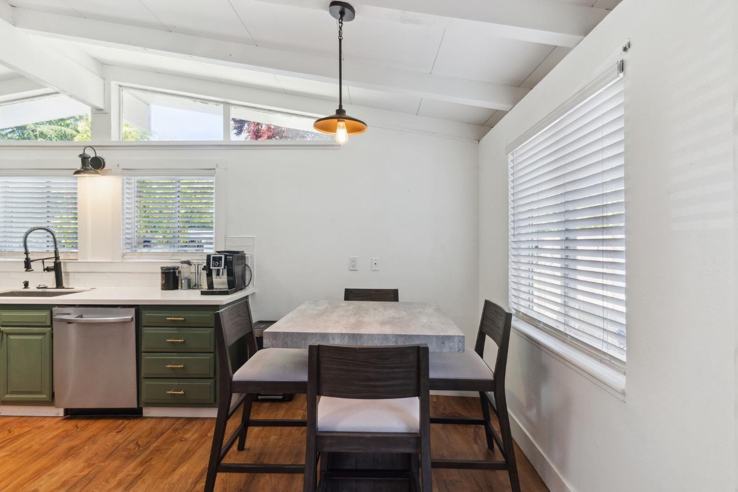 Detail Gallery Image 20 of 41 For 605 W Hampton Dr, Roseville,  CA 95678 - 4 Beds | 2 Baths