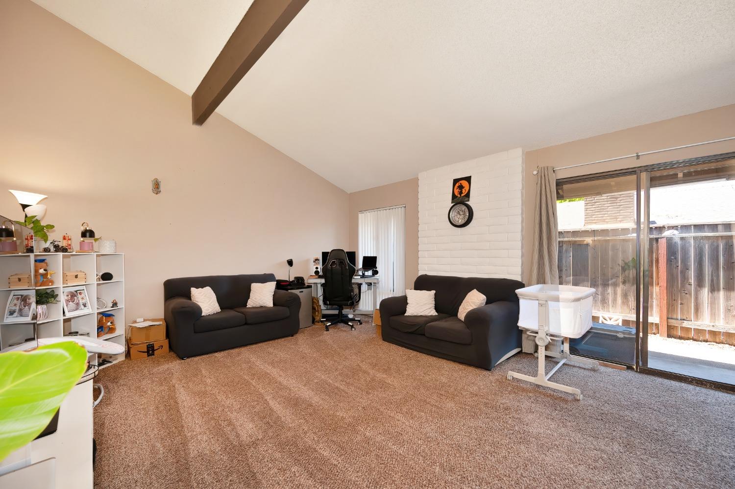 Detail Gallery Image 18 of 61 For 2473 American River Dr, Sacramento,  CA 95825 - – Beds | – Baths