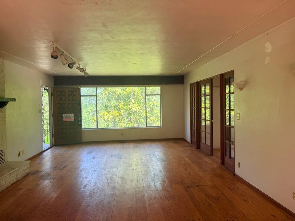 Hanging Wall Drive, Grass Valley, California image 11
