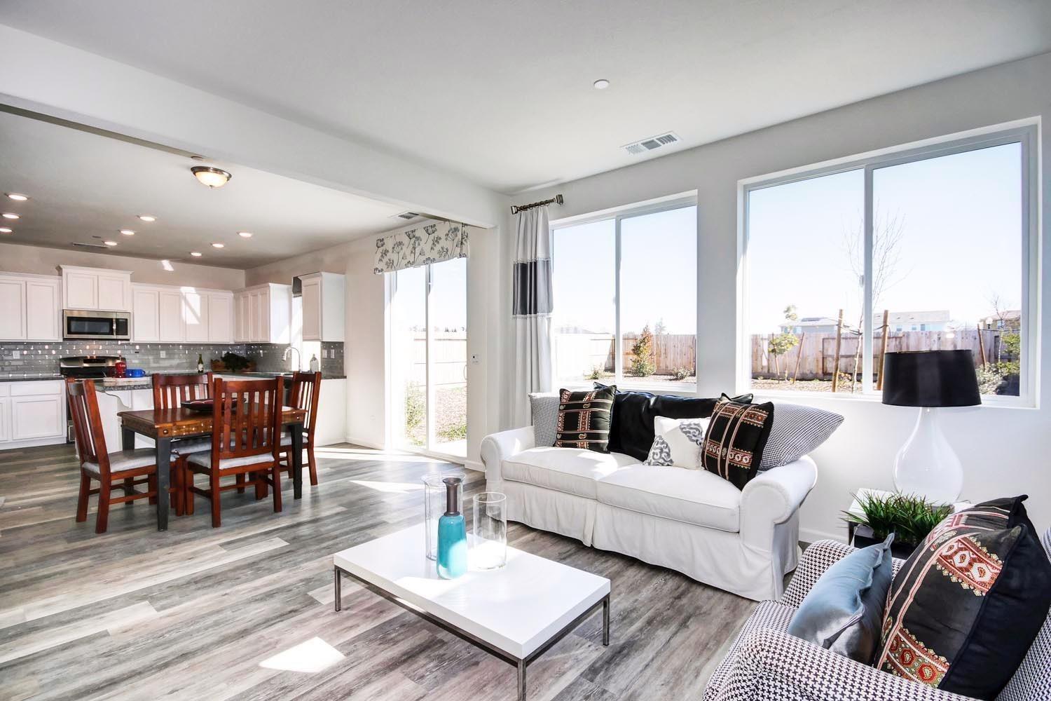 Detail Gallery Image 6 of 25 For 3520 Alberghini St, Sacramento,  CA 95838 - 3 Beds | 2/1 Baths