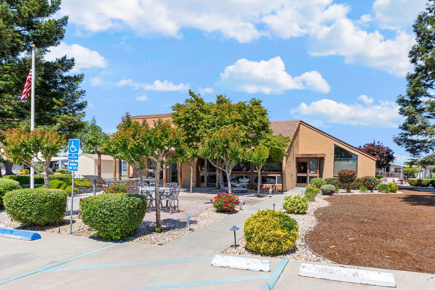 Detail Gallery Image 19 of 25 For 14 Leisureville Circle, Woodland,  CA 95776 - 2 Beds | 2 Baths