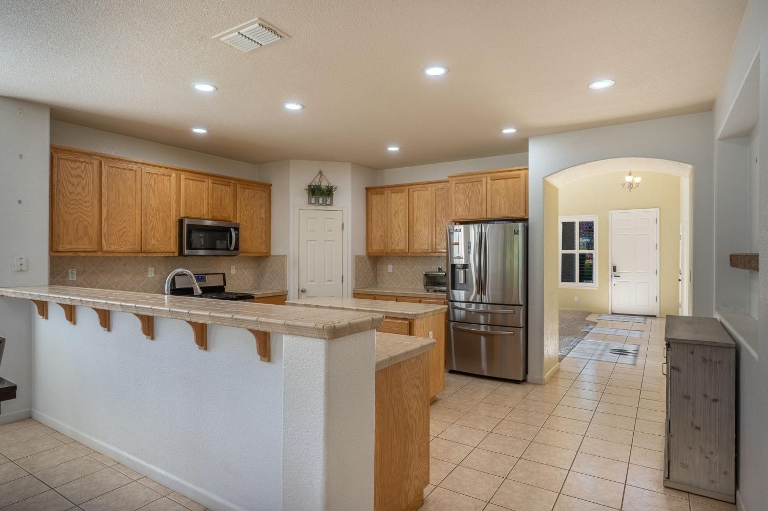 Detail Gallery Image 14 of 44 For 9015 Tee Box Ct, Patterson,  CA 95363 - 4 Beds | 3/1 Baths