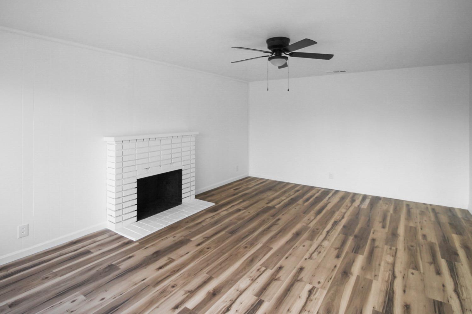 Detail Gallery Image 7 of 17 For 1321 Mount Vernon Dr, Modesto,  CA 95350 - 3 Beds | 2 Baths