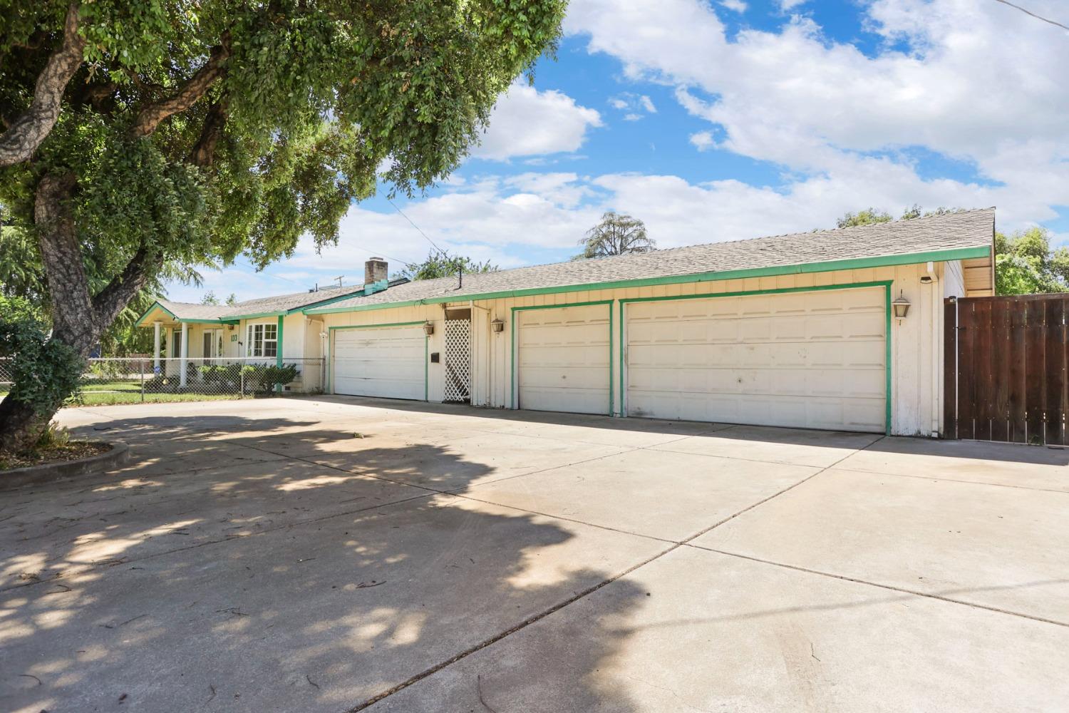 Detail Gallery Image 6 of 40 For 133 S Carroll Ave, Stockton,  CA 95215 - 3 Beds | 2 Baths