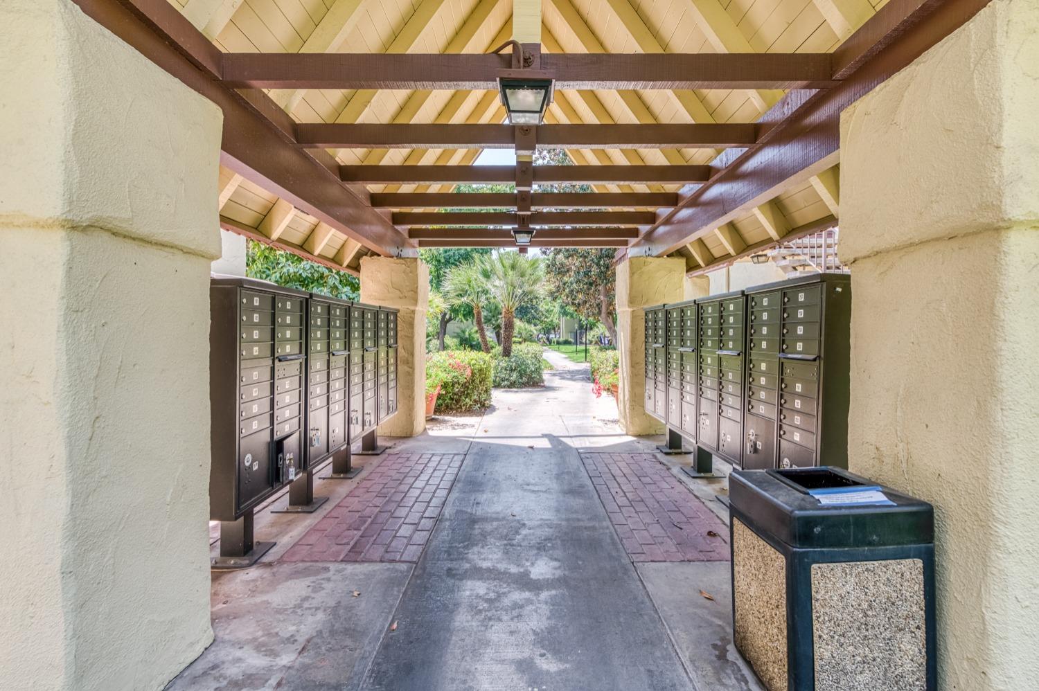 Detail Gallery Image 25 of 25 For 2881 Huntington Blvd #116,  Fresno,  CA 93721 - 1 Beds | 1 Baths