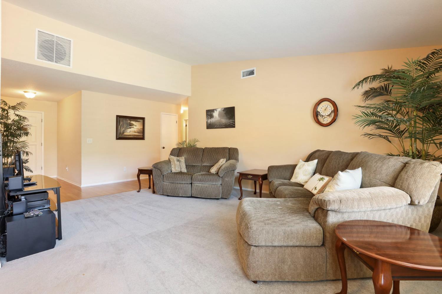 Detail Gallery Image 11 of 62 For 2909 Estate Dr, Stockton,  CA 95209 - 4 Beds | 2 Baths