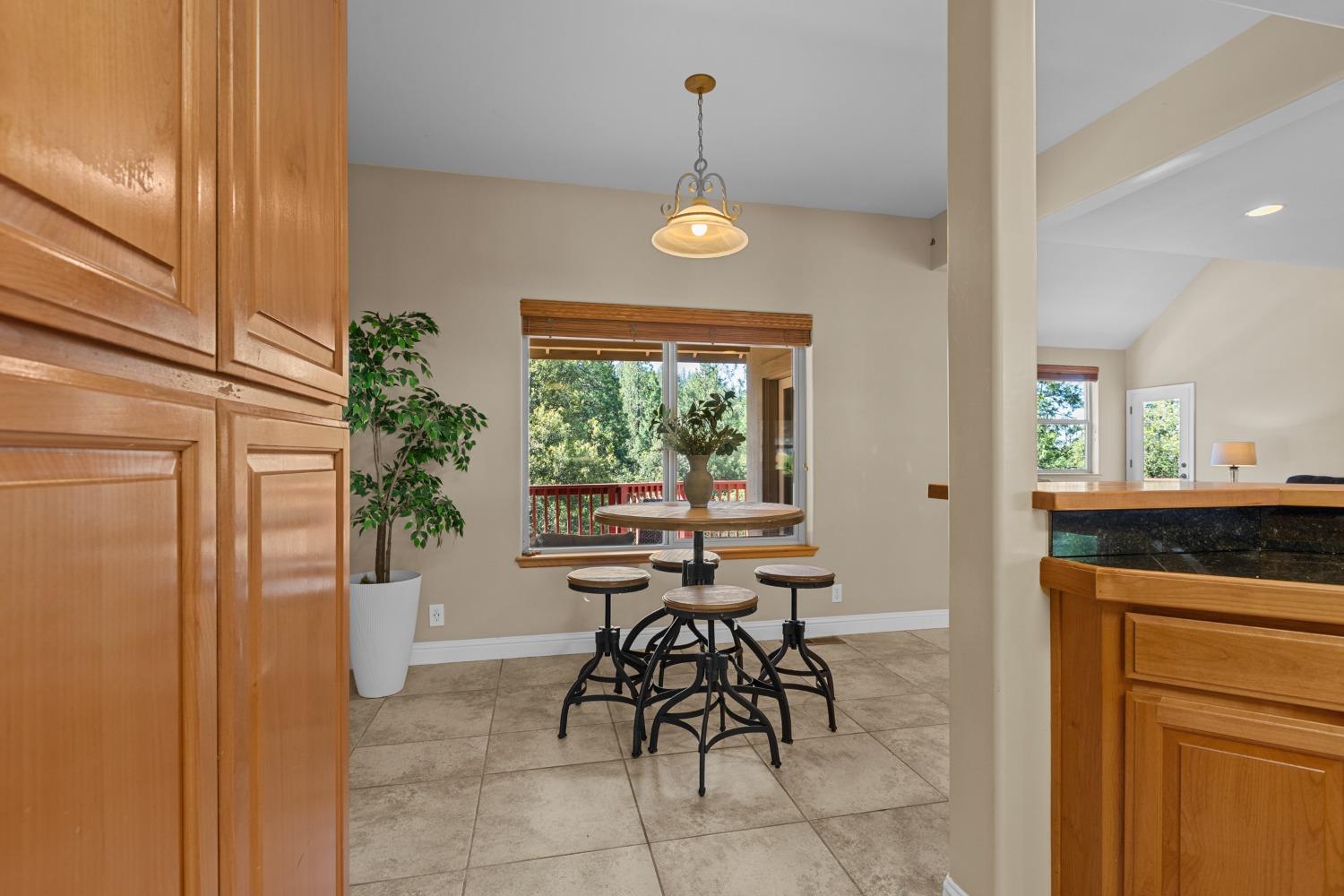 Detail Gallery Image 16 of 49 For 12381 Mierkey Ct, Jackson,  CA 95642 - 4 Beds | 2/1 Baths