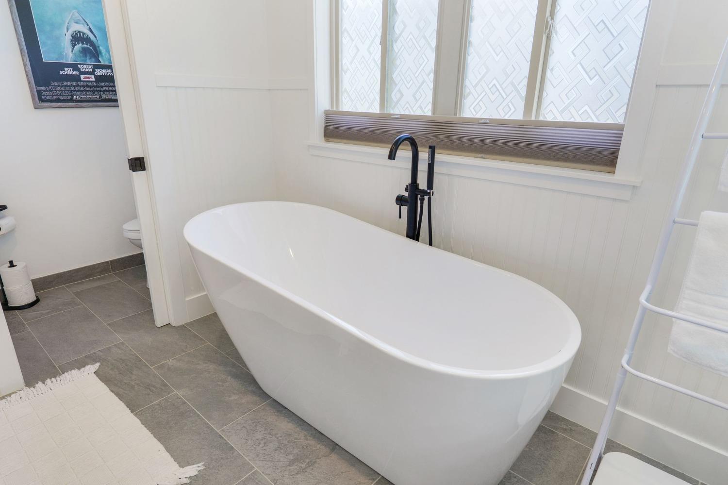 Detail Gallery Image 16 of 30 For 2821 Loyola Dr, Davis,  CA 95618 - 3 Beds | 2 Baths