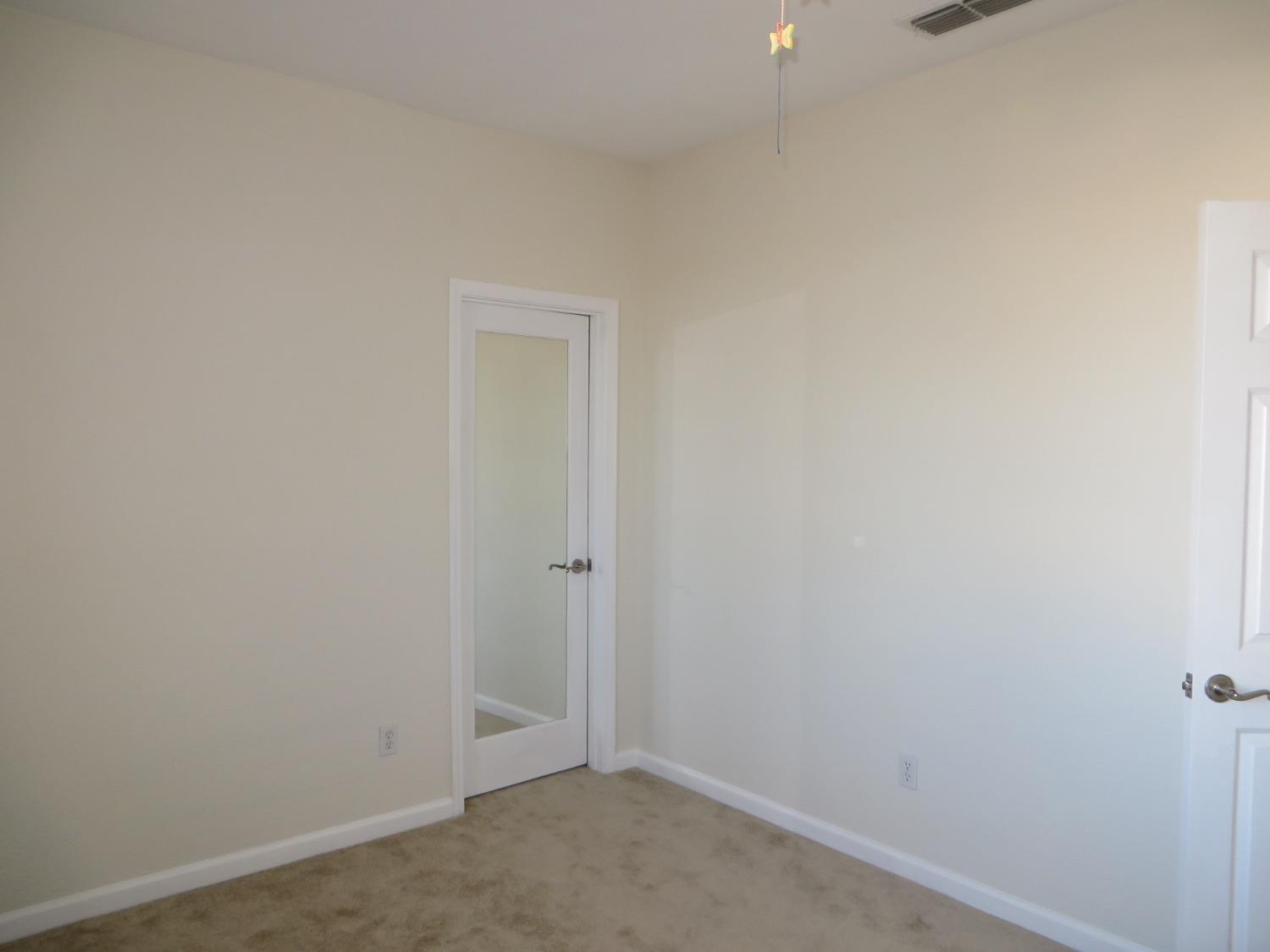 Detail Gallery Image 12 of 17 For 2120 Lonnie Beck Way, Stockton,  CA 95209 - 4 Beds | 2/1 Baths