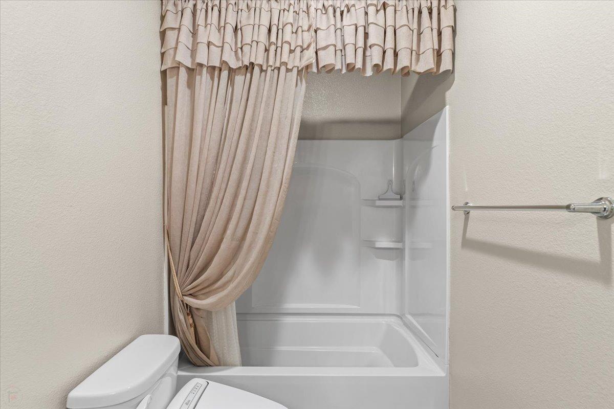 Detail Gallery Image 32 of 84 For 1377 Arbor Brook Dr, Manteca,  CA 95336 - 3 Beds | 2 Baths