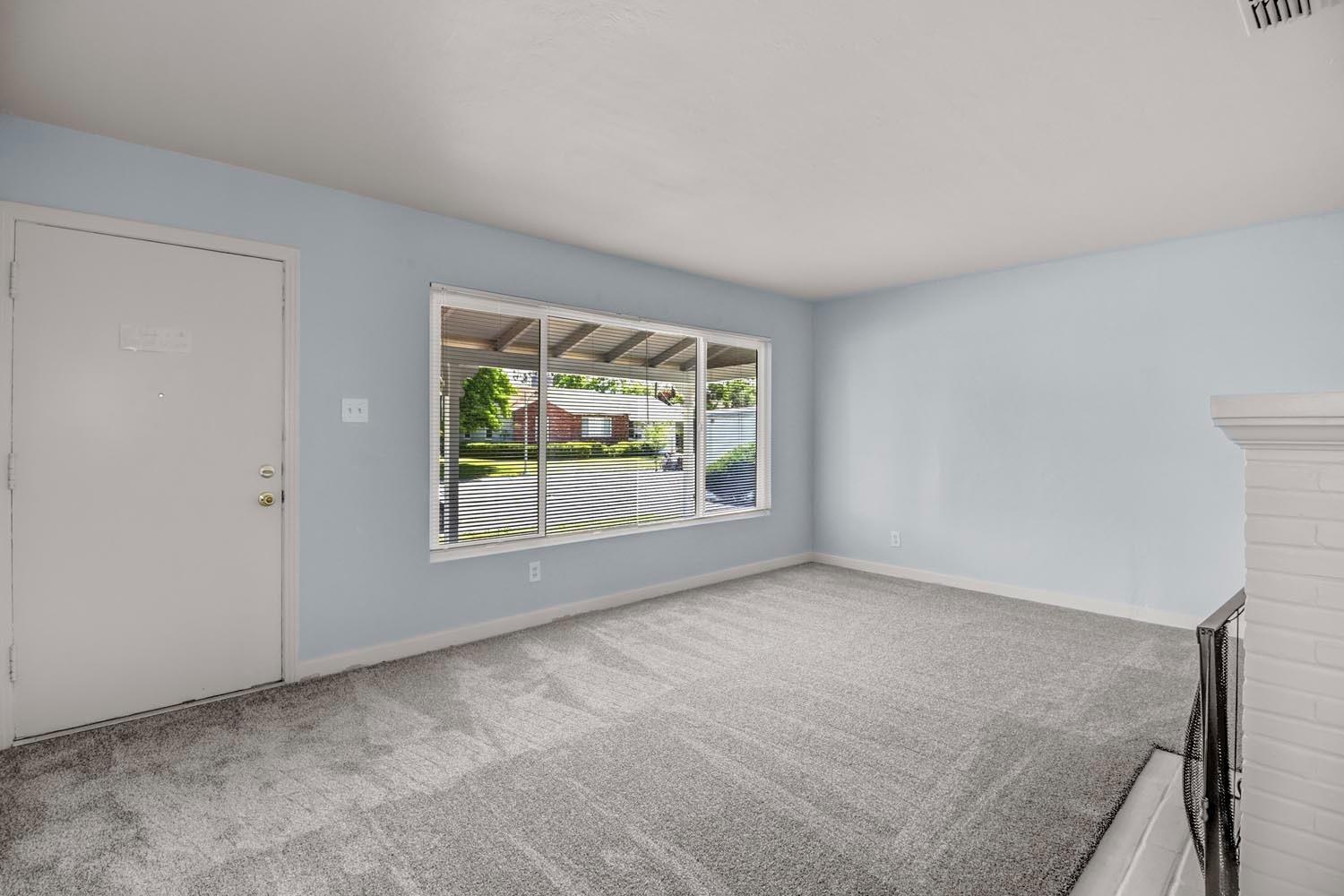 Detail Gallery Image 6 of 44 For 5720 Ortega St, Sacramento,  CA 95824 - 3 Beds | 2 Baths