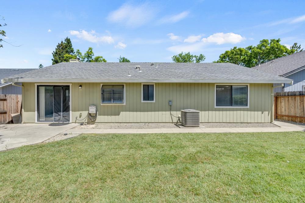 Detail Gallery Image 39 of 46 For 7008 Fall Way, Elk Grove,  CA 95758 - 3 Beds | 2 Baths