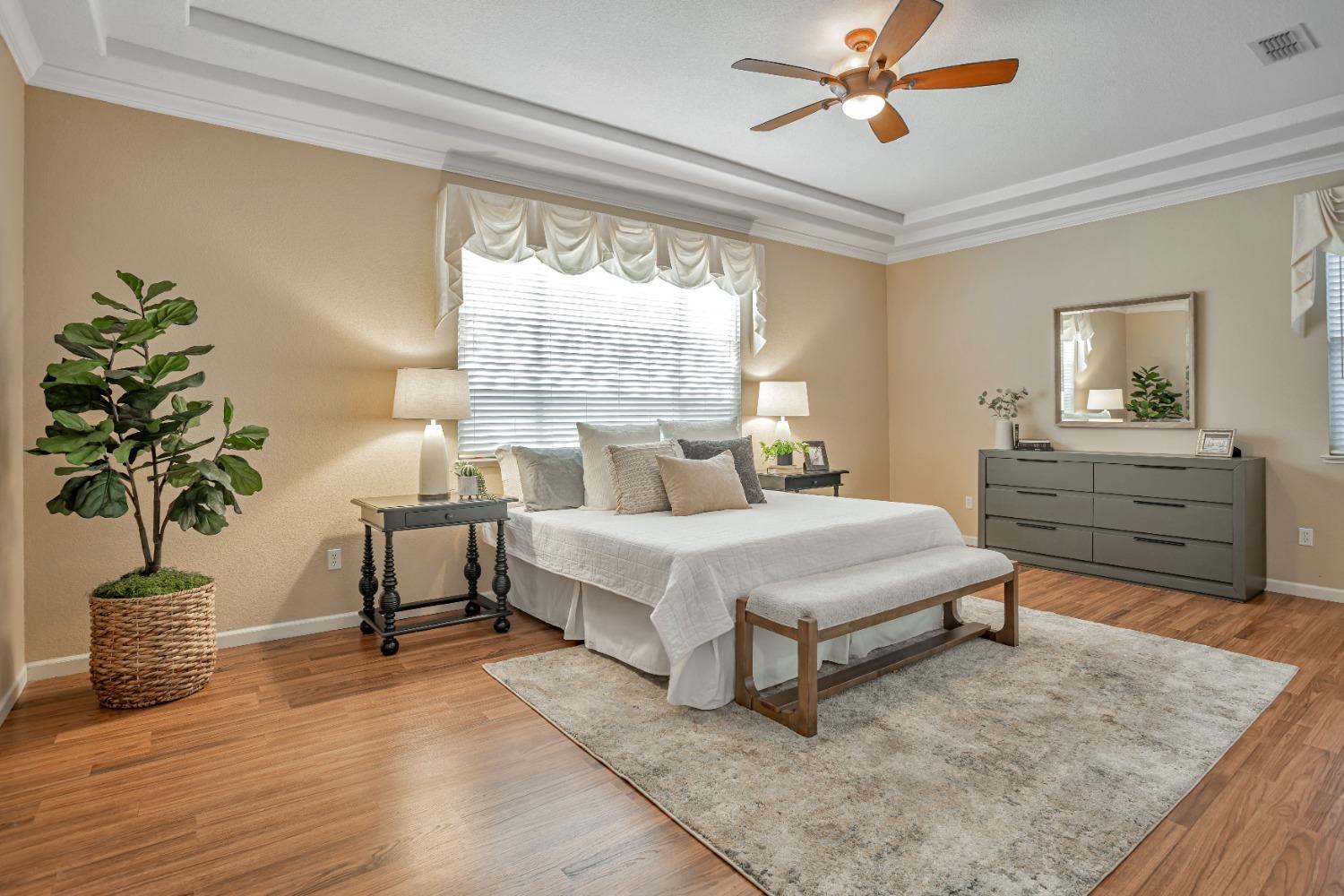 Detail Gallery Image 5 of 26 For 9505 Emerald Cove Ln, Elk Grove,  CA 95758 - 3 Beds | 2 Baths
