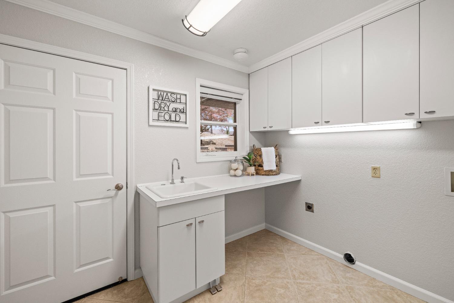 Detail Gallery Image 29 of 69 For 2060 Onion Flat, Cool,  CA 95614 - 4 Beds | 3 Baths