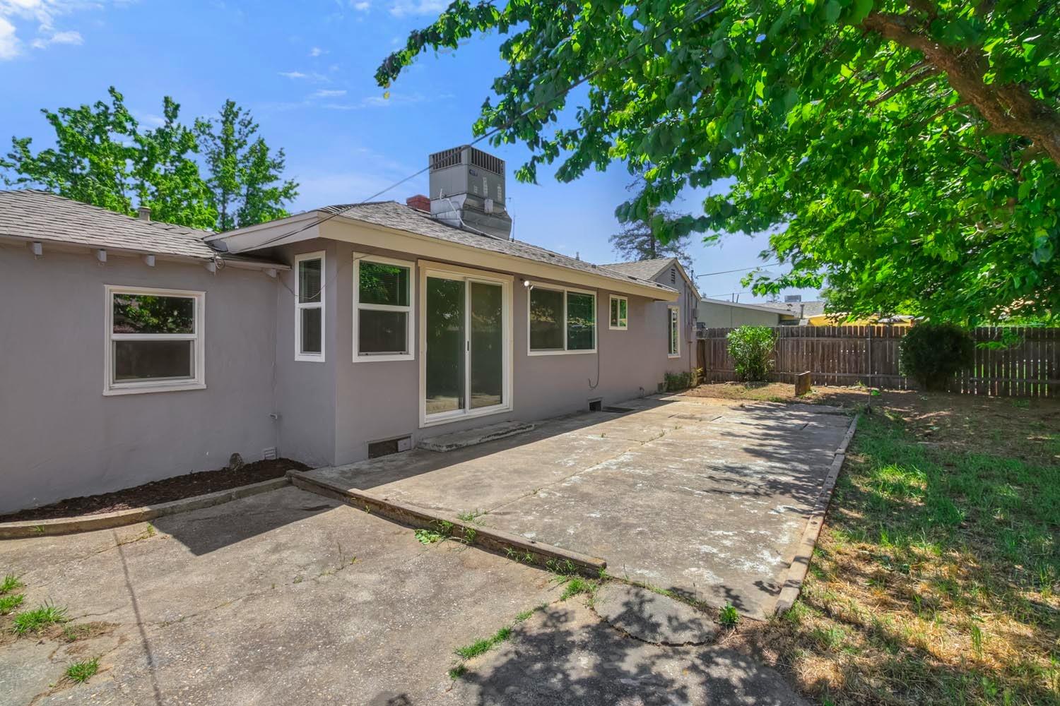 Detail Gallery Image 42 of 44 For 5720 Ortega St, Sacramento,  CA 95824 - 3 Beds | 2 Baths