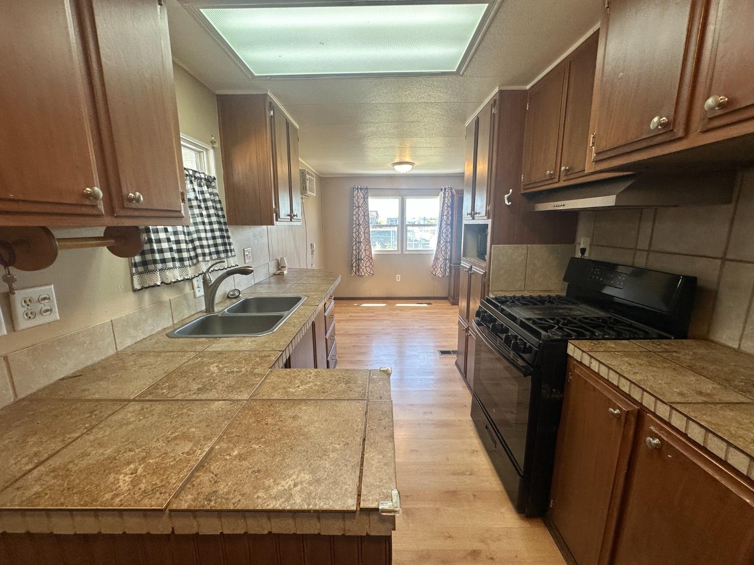 Detail Gallery Image 20 of 30 For 11662 Ham Ln, Lodi,  CA 95242 - 1 Beds | 1 Baths