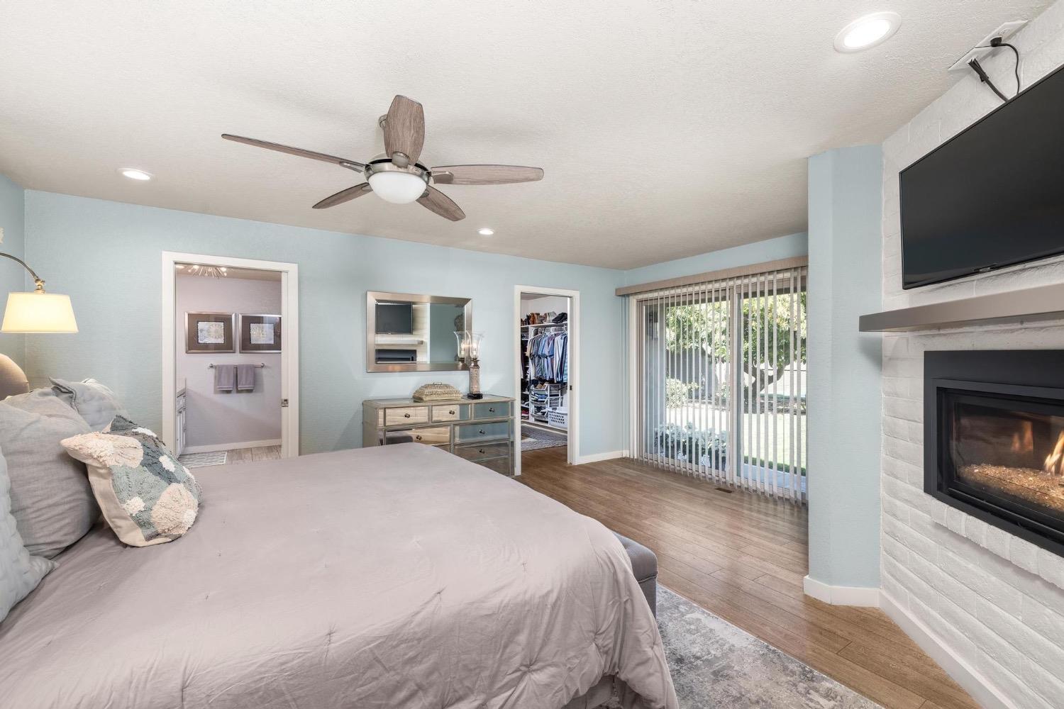 Detail Gallery Image 31 of 65 For 23271 S Pebble Beach Ln, Ripon,  CA 95366 - 3 Beds | 3 Baths