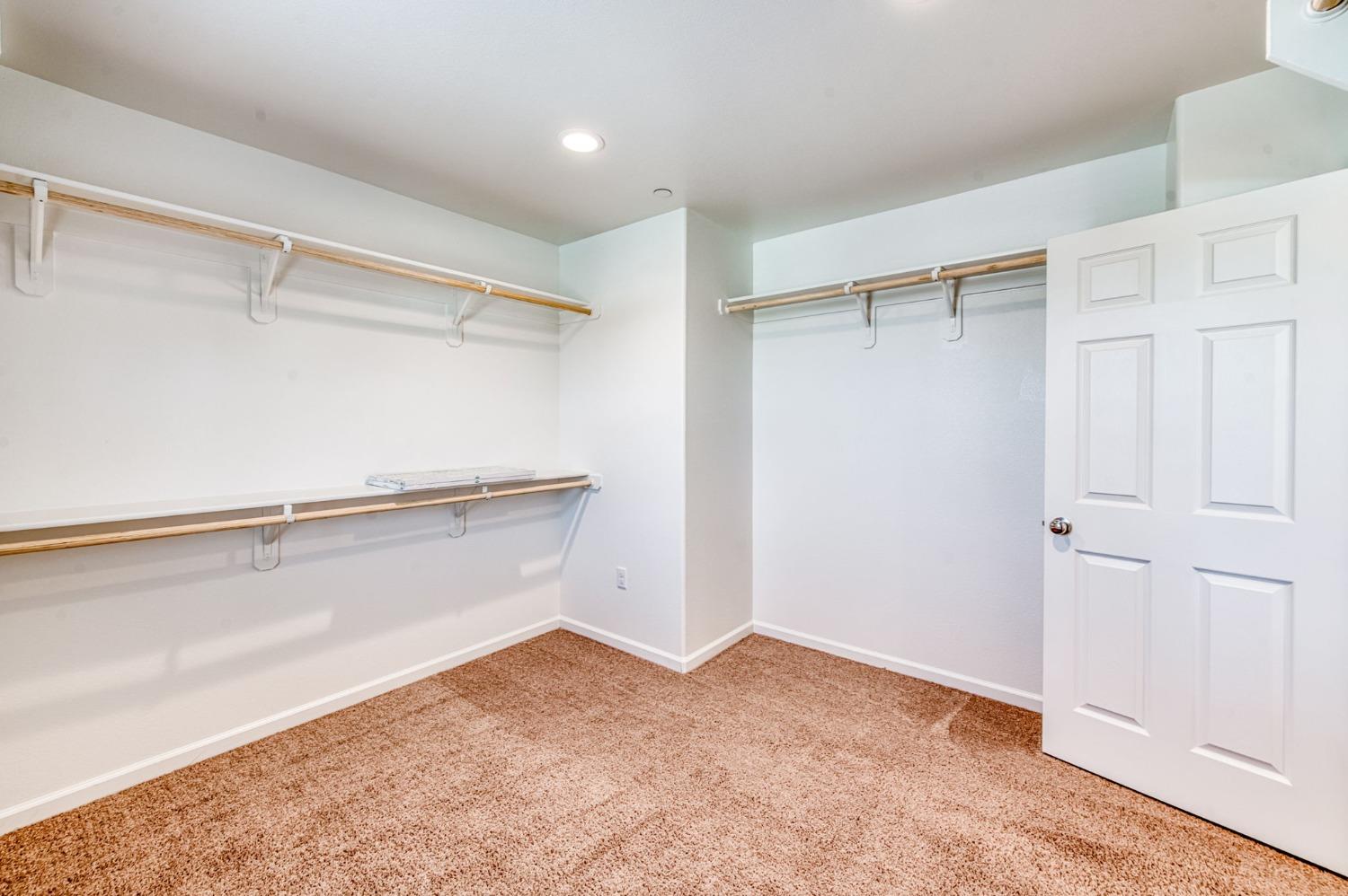Detail Gallery Image 38 of 47 For 2785 N Schneider Ave, Fresno,  CA 93737 - 4 Beds | 3 Baths