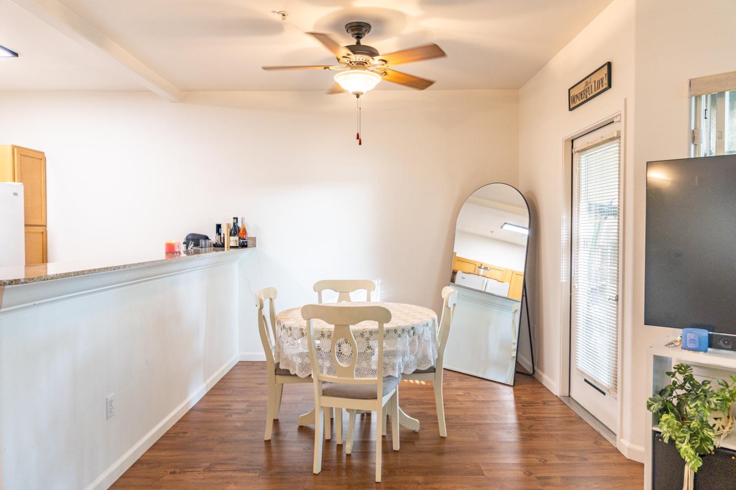Photo #10: 225057802 Listing: Photo #10