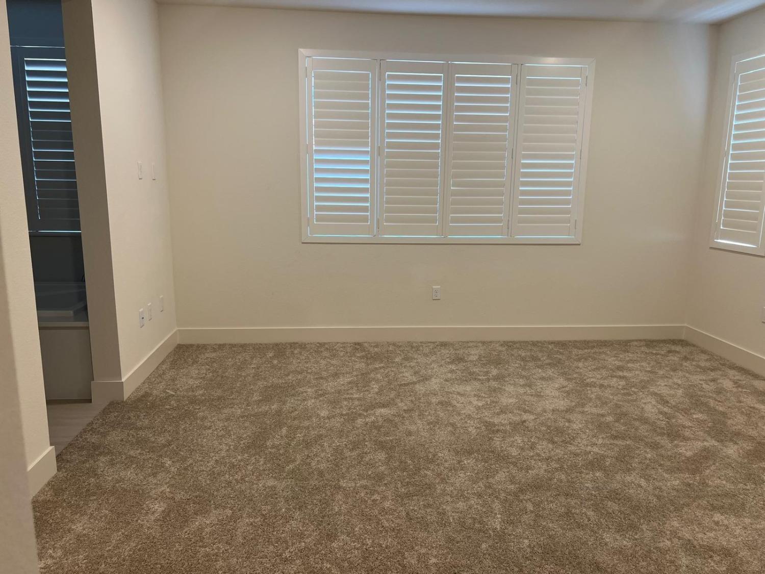 Detail Gallery Image 27 of 44 For 5628 Kusnick Ave, Tracy,  CA 95375 - 5 Beds | 3/1 Baths