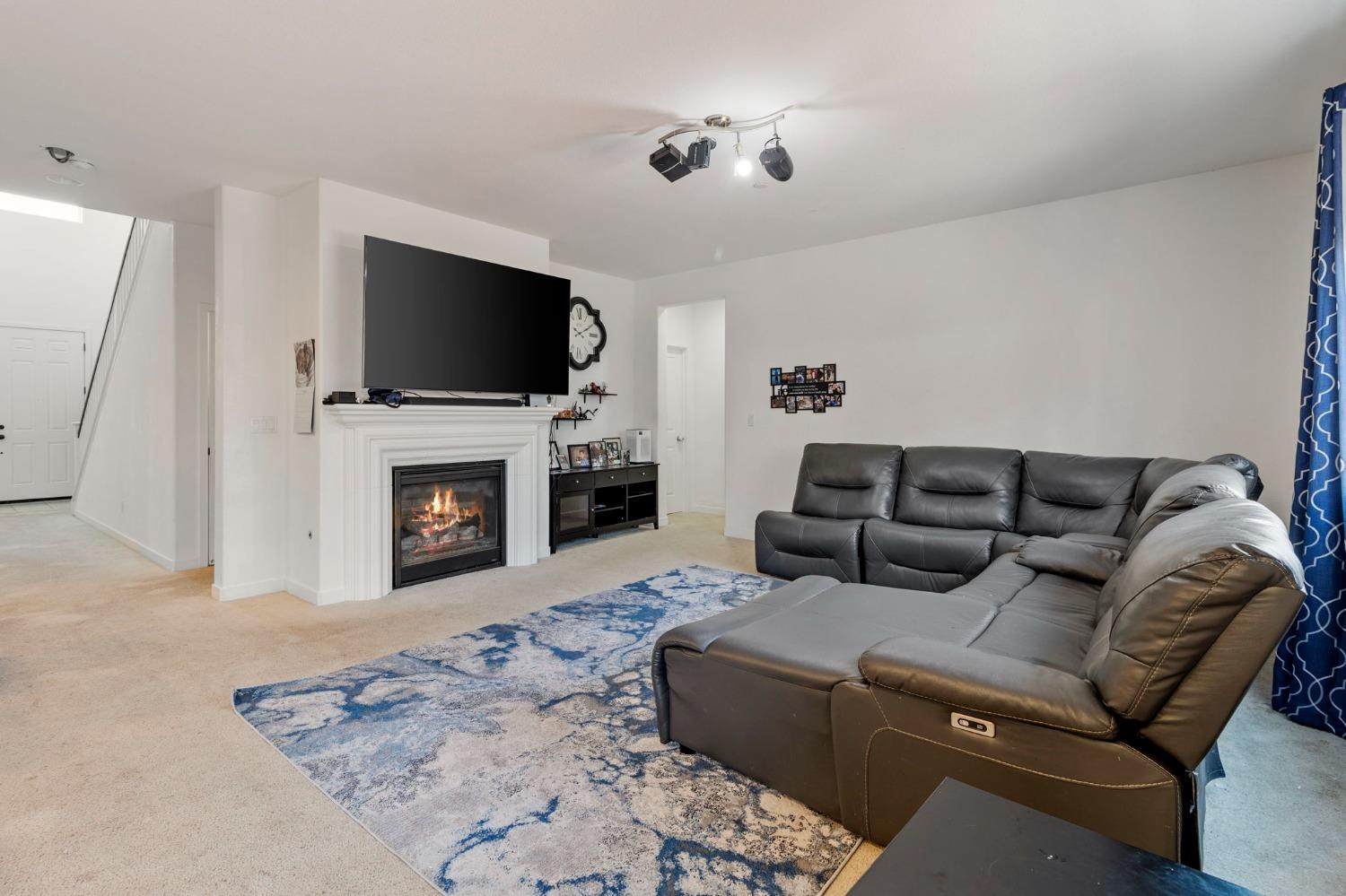 Detail Gallery Image 11 of 29 For 20744 Fairway Dr, Patterson,  CA 95363 - 5 Beds | 3/1 Baths