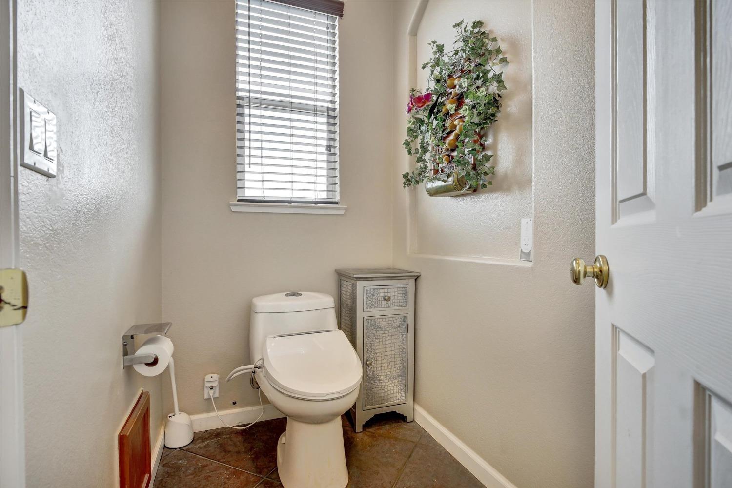 Detail Gallery Image 48 of 65 For 9500 Chicory Field Way, Elk Grove,  CA 95624 - 5 Beds | 4 Baths