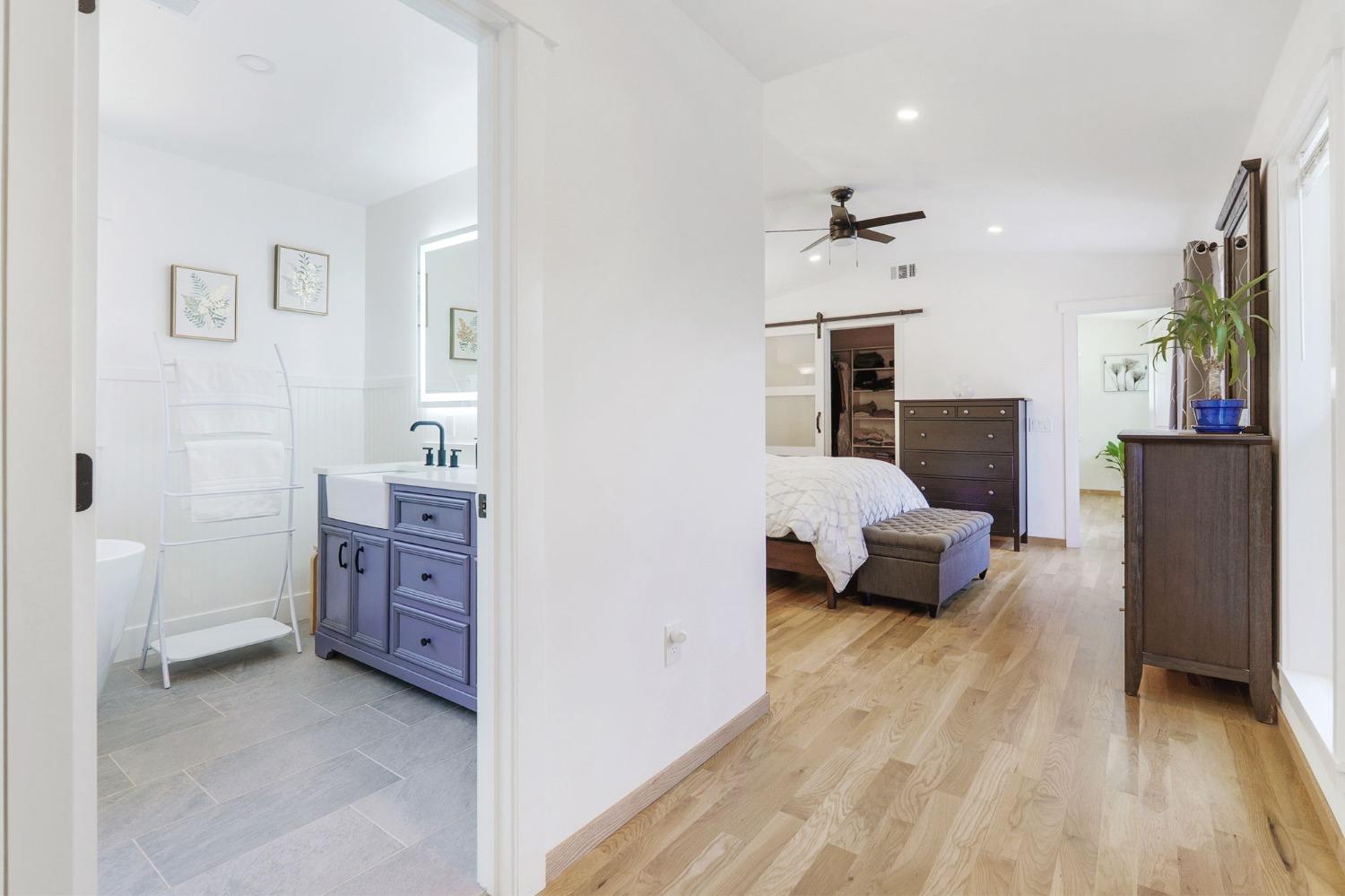 Detail Gallery Image 13 of 30 For 2821 Loyola Dr, Davis,  CA 95618 - 3 Beds | 2 Baths