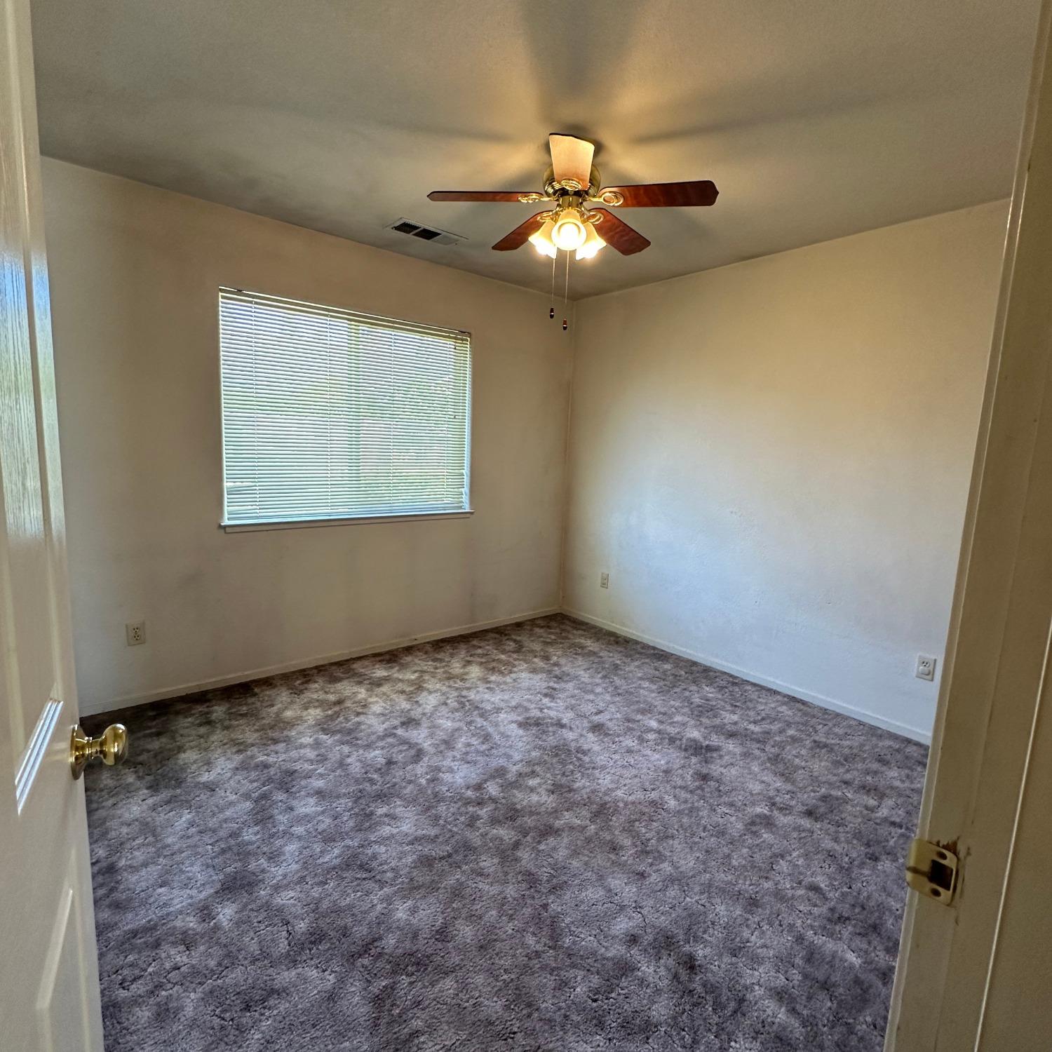 Detail Gallery Image 12 of 23 For 2316 Thaddeous Ct, Escalon,  CA 95320 - 3 Beds | 2/1 Baths