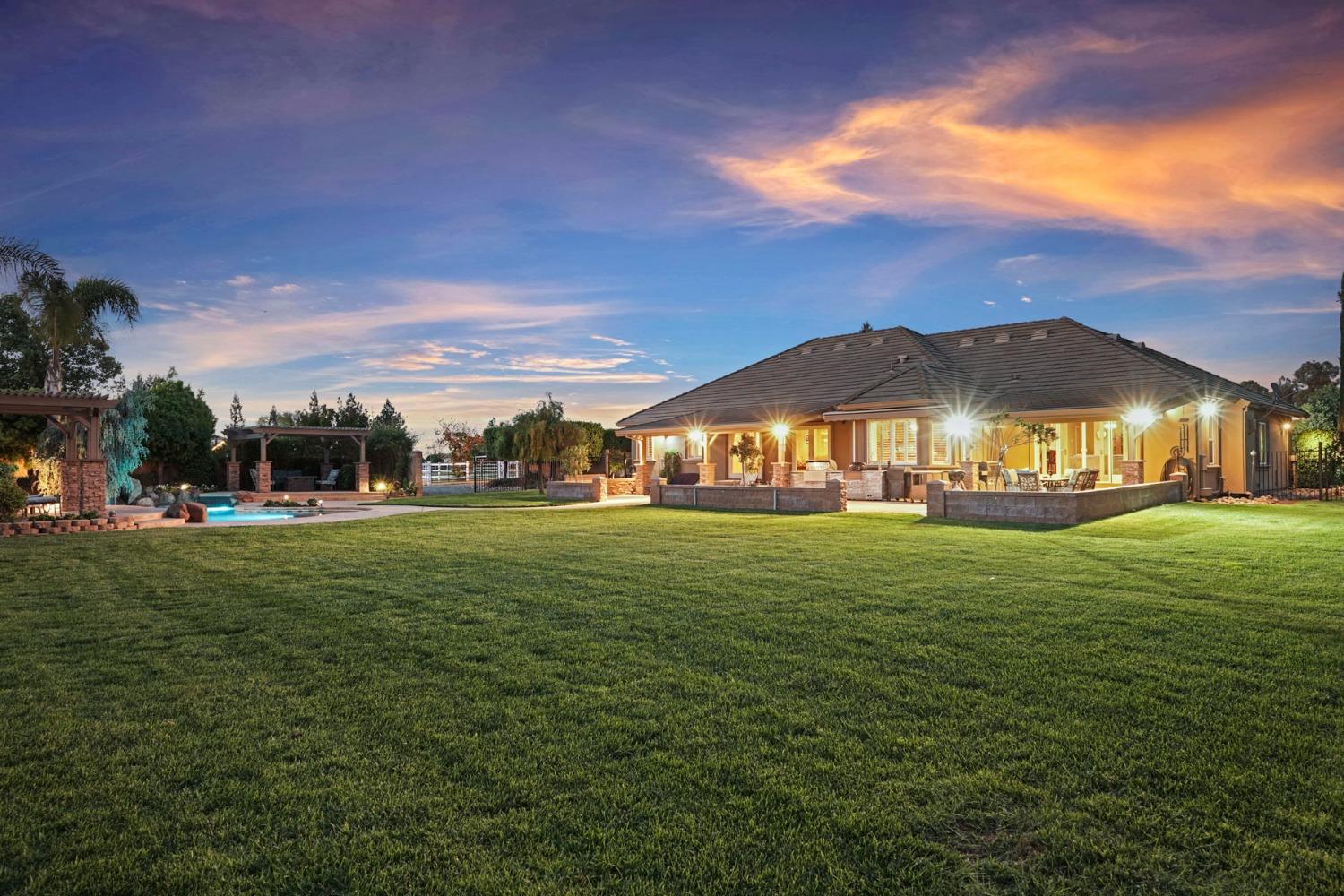 Detail Gallery Image 7 of 63 For 22947 N Samra Hayer Ln, Acampo,  CA 95220 - 4 Beds | 2/1 Baths