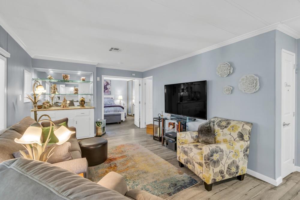Detail Gallery Image 17 of 63 For 198 Shadowbrook Dr, Folsom,  CA 95630 - 2 Beds | 2 Baths
