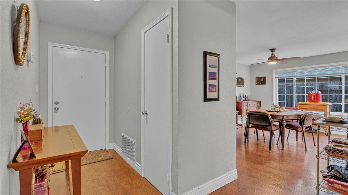 Detail Gallery Image 7 of 37 For 7251 Starflower Dr, Citrus Heights,  CA 95621 - 4 Beds | 2 Baths