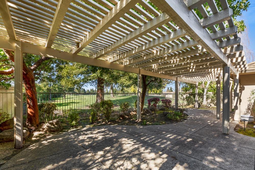Detail Gallery Image 41 of 56 For 9608 Golf Course Ln, Elk Grove,  CA 95758 - 2 Beds | 2 Baths