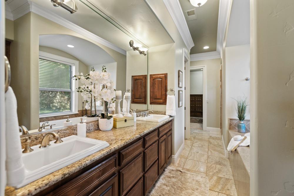 Detail Gallery Image 28 of 65 For 7543 Old Pear Hill Ln, Penryn,  CA 95663 - 5 Beds | 4/2 Baths