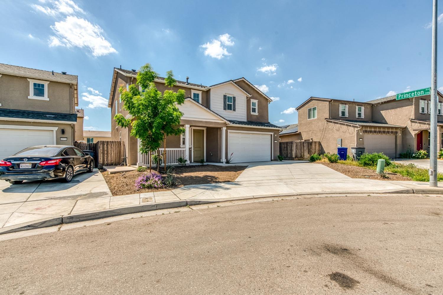 Detail Gallery Image 3 of 47 For 2785 N Schneider Ave, Fresno,  CA 93737 - 4 Beds | 3 Baths
