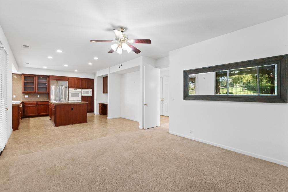 Detail Gallery Image 17 of 56 For 9608 Golf Course Ln, Elk Grove,  CA 95758 - 2 Beds | 2 Baths