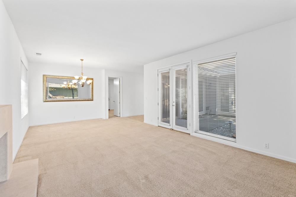 Detail Gallery Image 12 of 56 For 9608 Golf Course Ln, Elk Grove,  CA 95758 - 2 Beds | 2 Baths