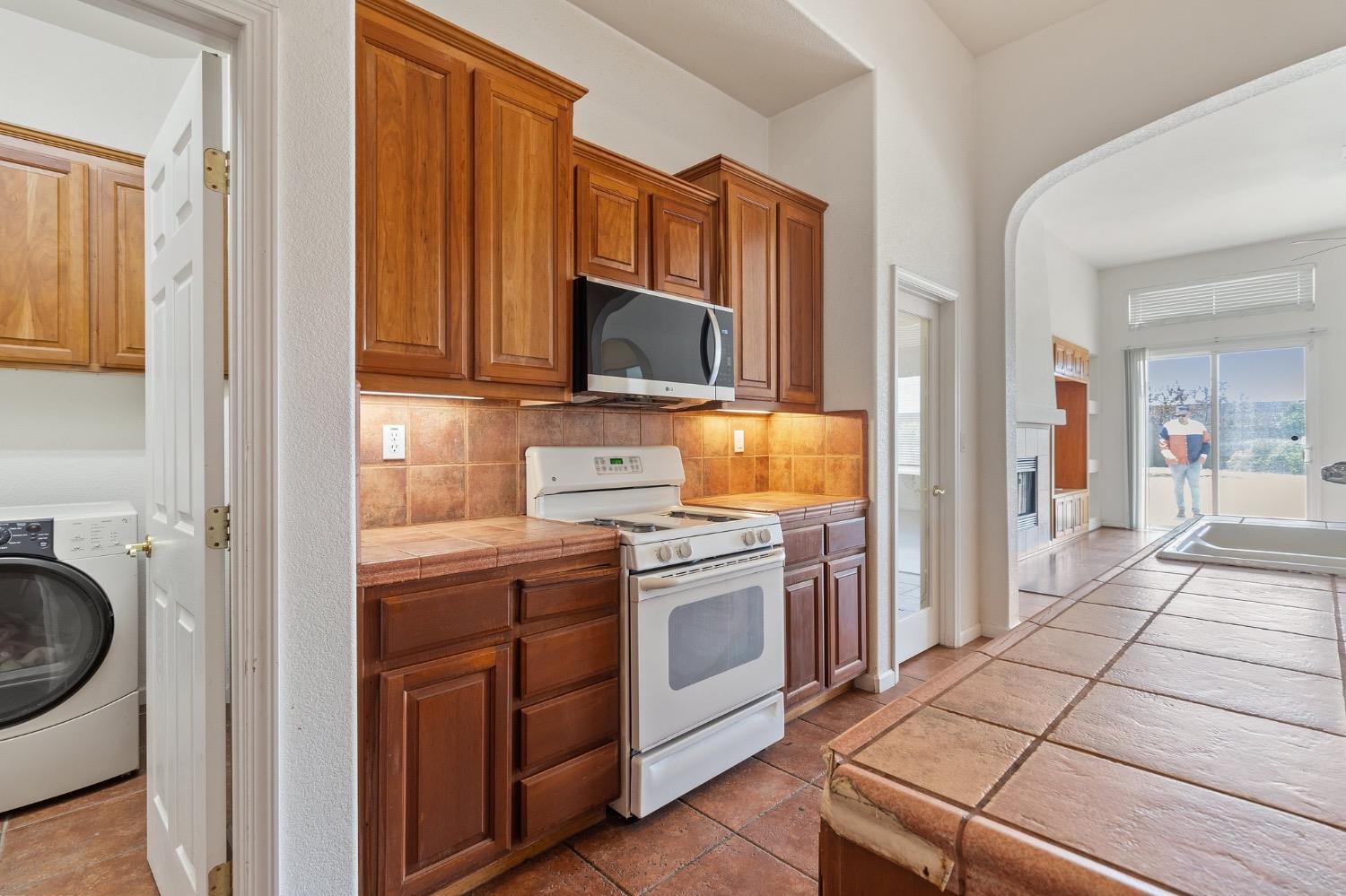 Detail Gallery Image 30 of 38 For 554 Bonanza Dr, Newman,  CA 95360 - 3 Beds | 2 Baths